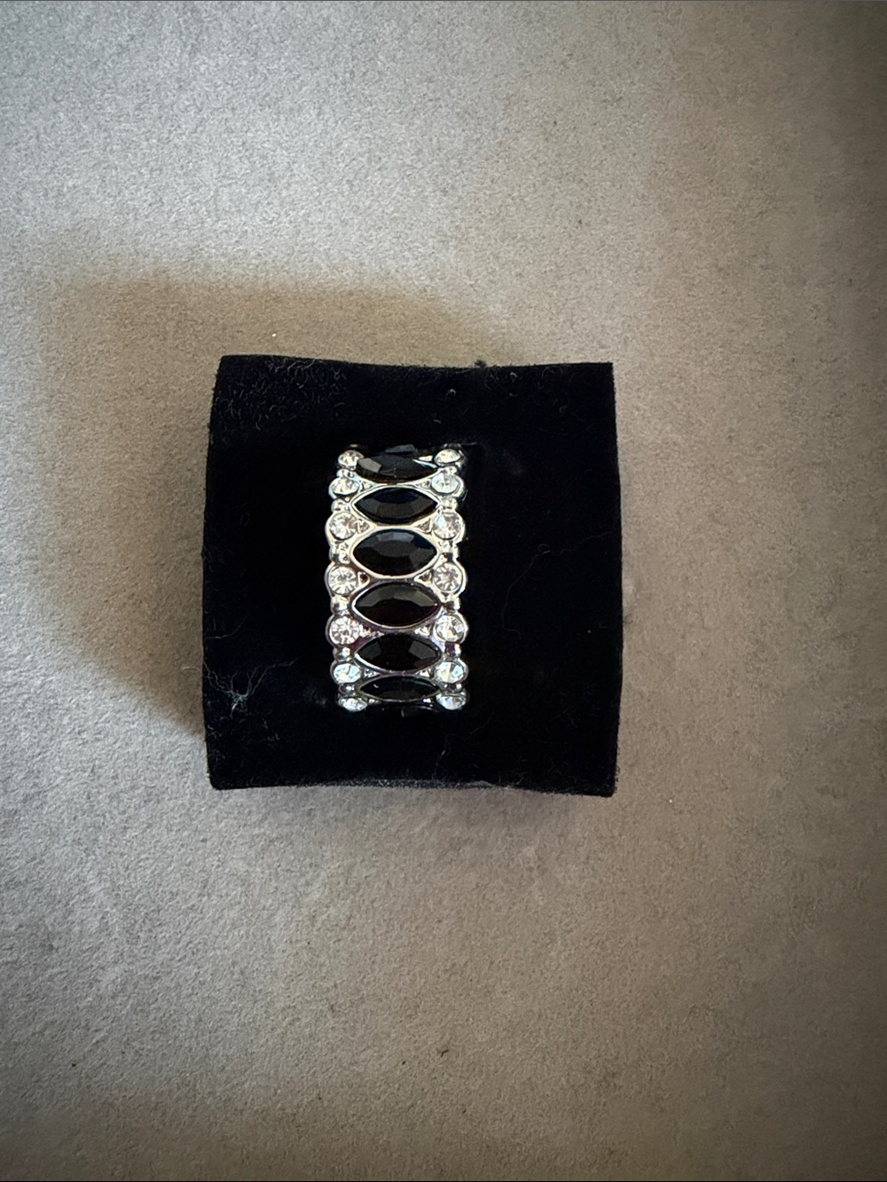 paparazzi Black and Silver Stretch Ring